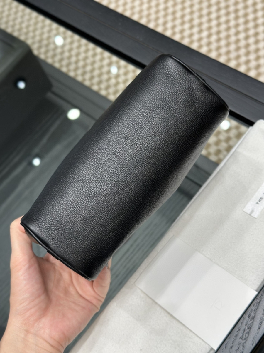 더미러THE Mirror_사진_20260315_5.jpg