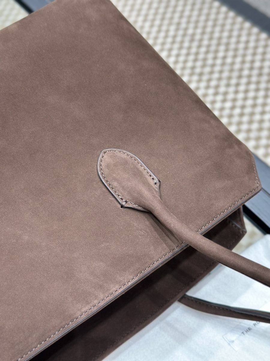 더미러THE Mirror_사진_20260315_3.jpg