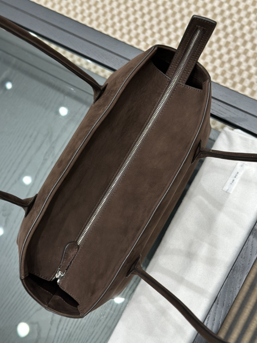 더미러THE Mirror_사진_20260315_6.jpg